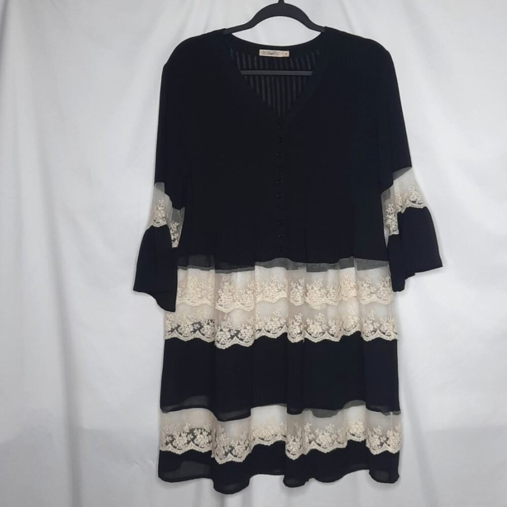 Hazel Bell Sleeved Pintuck Dress Black With Sheer Ivory Lace Medium